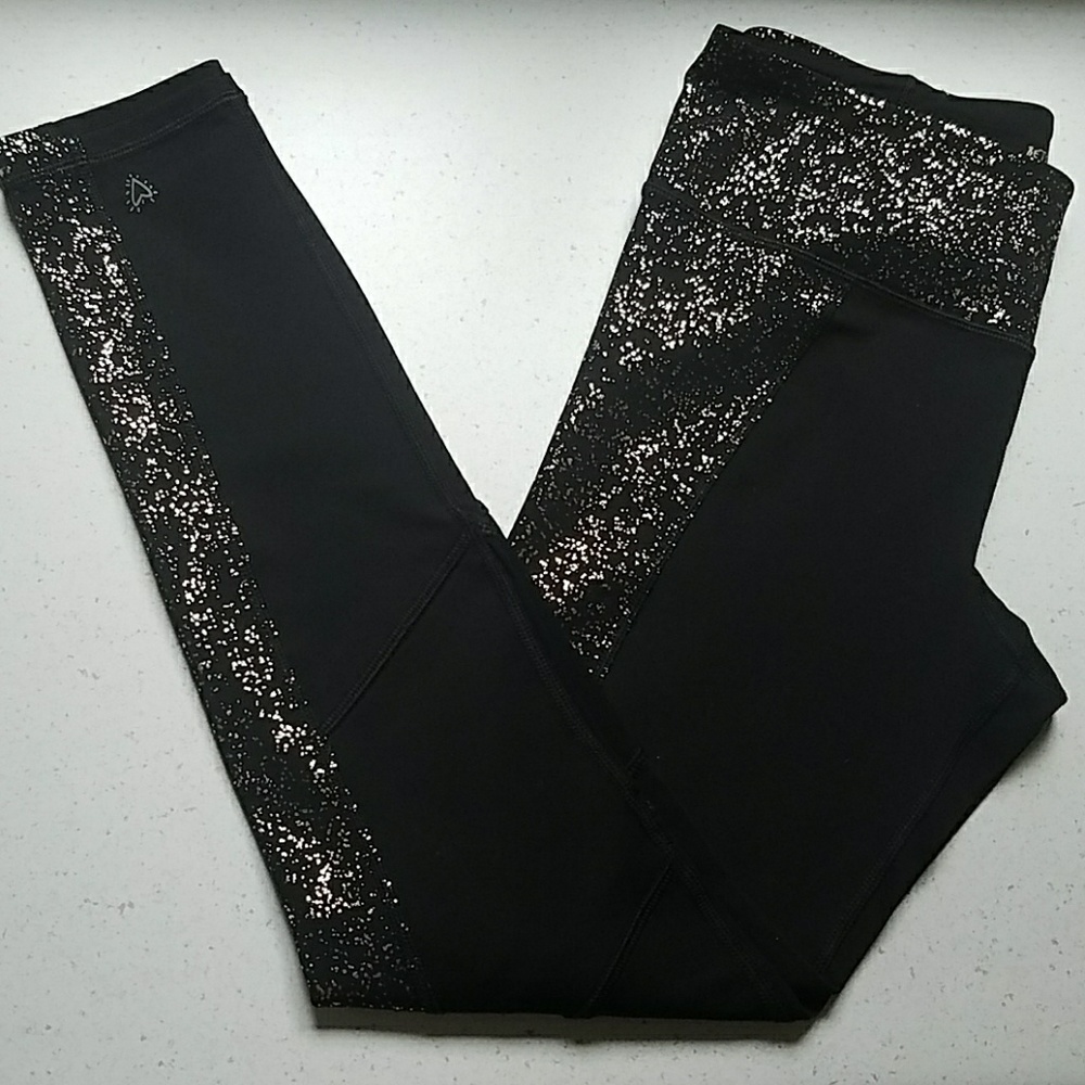 NWOT Betsey Johnson Workout Leggings